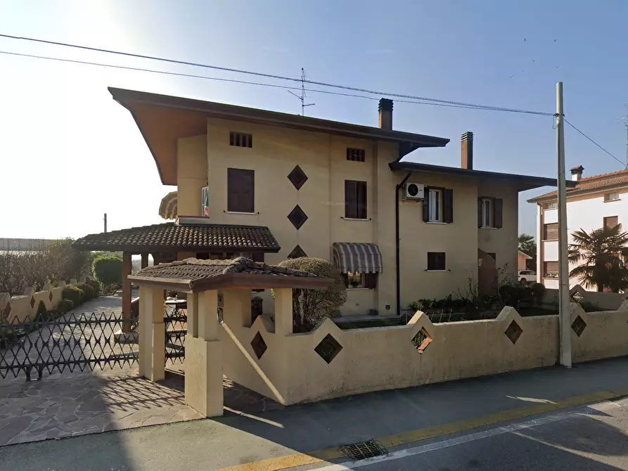 Immagine 7 di Casa indipendente in vendita  in Via della Chiesa a Prata Di Pordenone