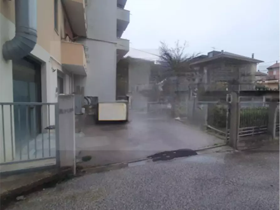 Immagine 3 di Laboratorio in vendita  in Via Caserta a Porto Sant'elpidio