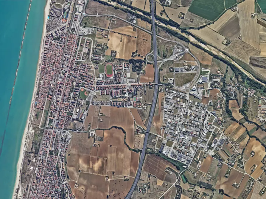 Immagine 13 di Laboratorio in vendita  in Via Caserta a Porto Sant'elpidio