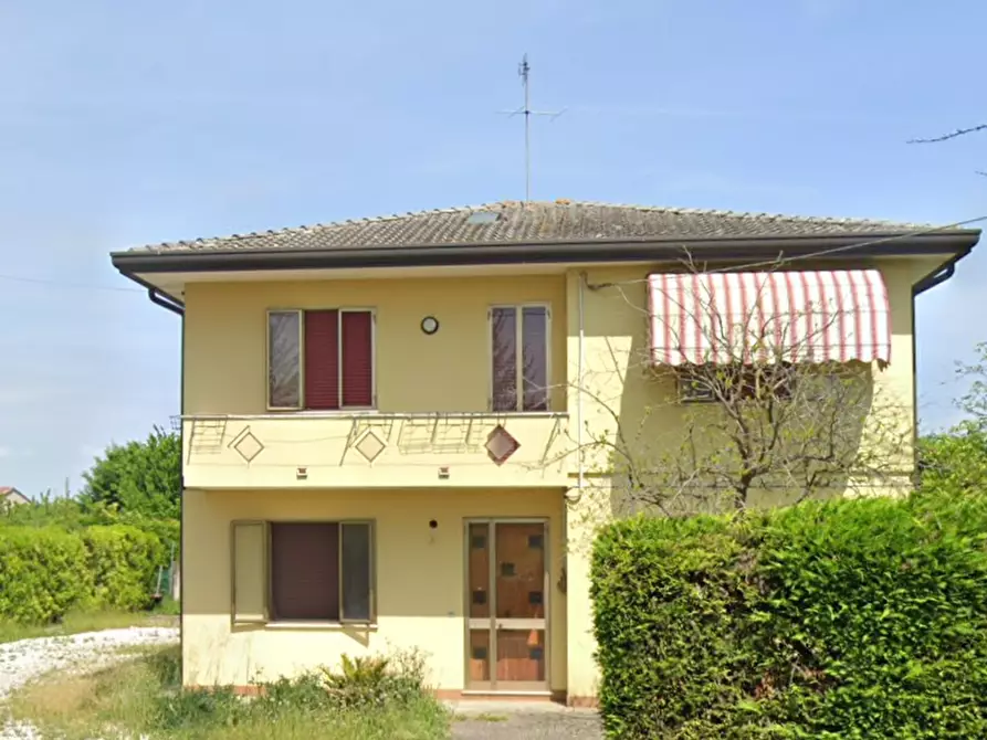 Immagine 1 di Casa indipendente in vendita  in Via Cristo a Arre