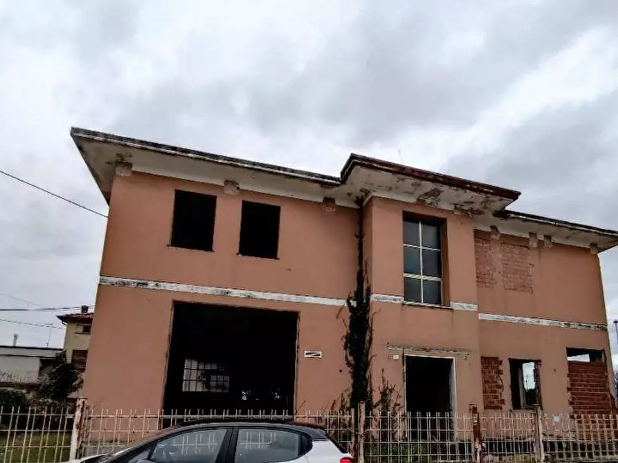 Immagine 10 di Casa indipendente in vendita  in Via Giacomo Leopardi a Fontaniva