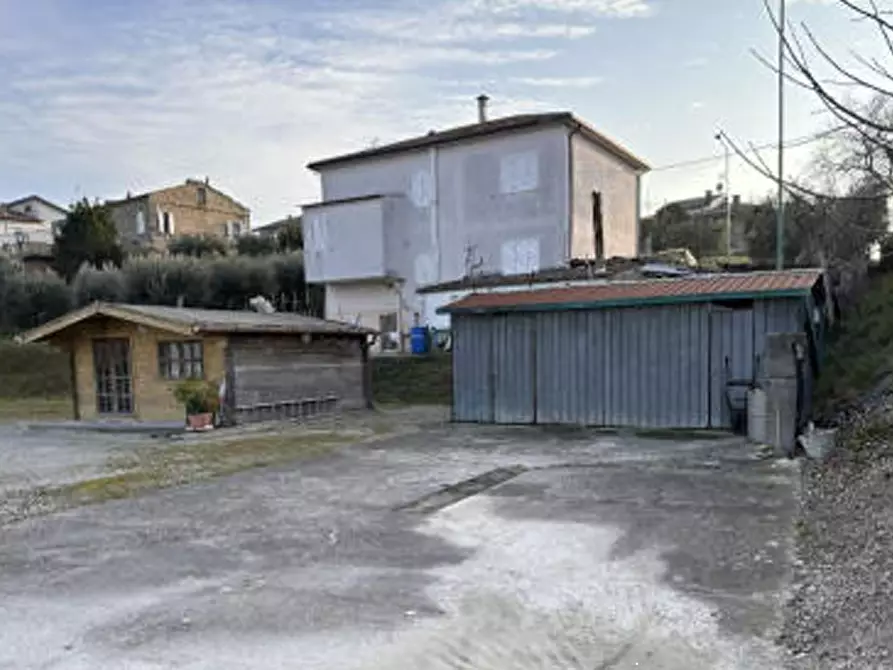 Immagine 5 di Villa in vendita  in Contrada San Giorgio a Montegiorgio