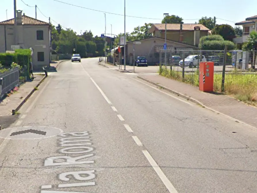 Immagine 2 di Terreno edificabile in vendita  in Via Roma a Due Carrare