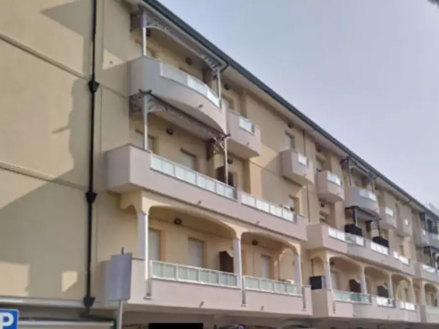 Immagine 2 di Appartamento in vendita  in Piazza S.Massimiano a Ravenna