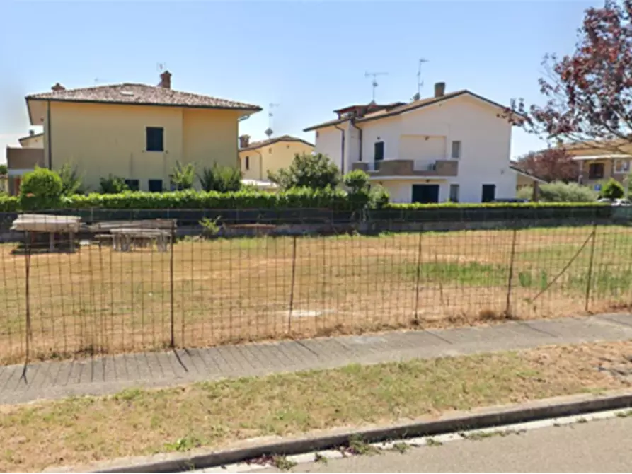 Immagine 2 di Terreno edificabile in vendita  in Via Claude Monet a Ravenna