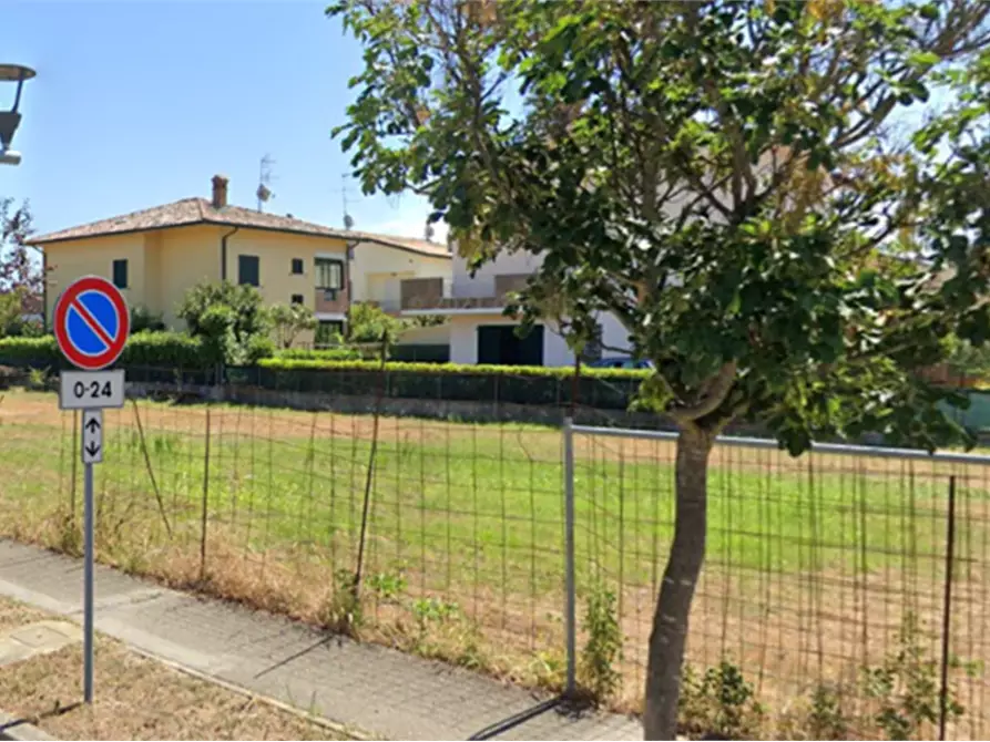 Immagine 3 di Terreno edificabile in vendita  in Via Claude Monet a Ravenna