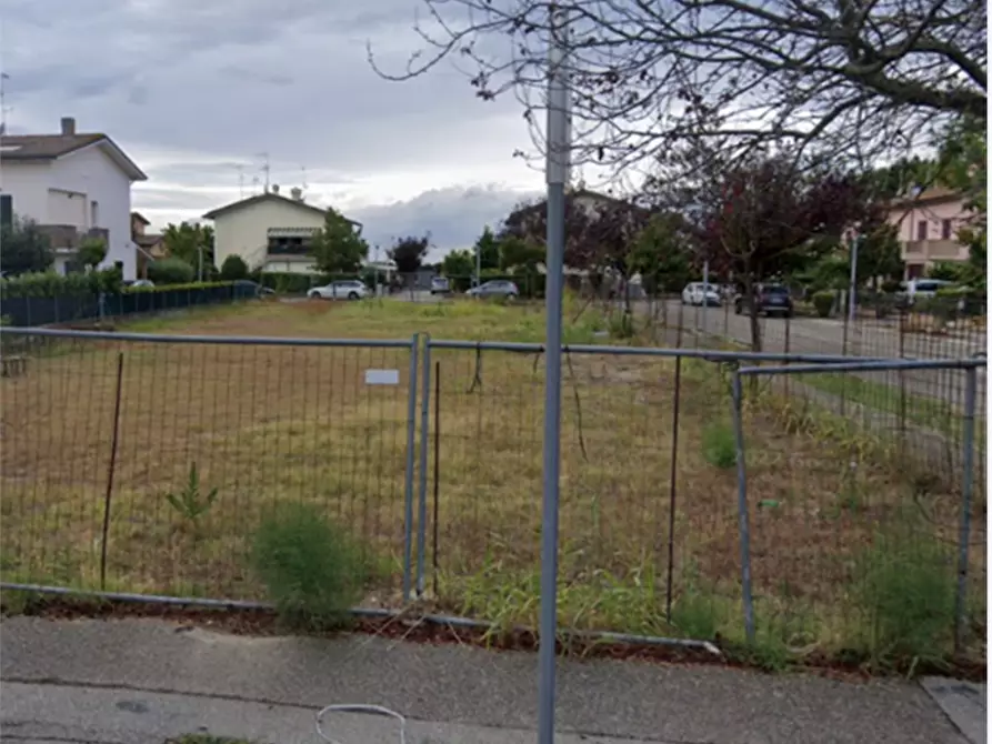 Immagine 4 di Terreno edificabile in vendita  in Via Claude Monet a Ravenna