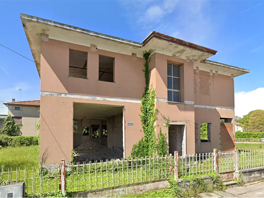 Immagine 1 di Casa indipendente in vendita  in Via Giacomo Leopardi a Fontaniva