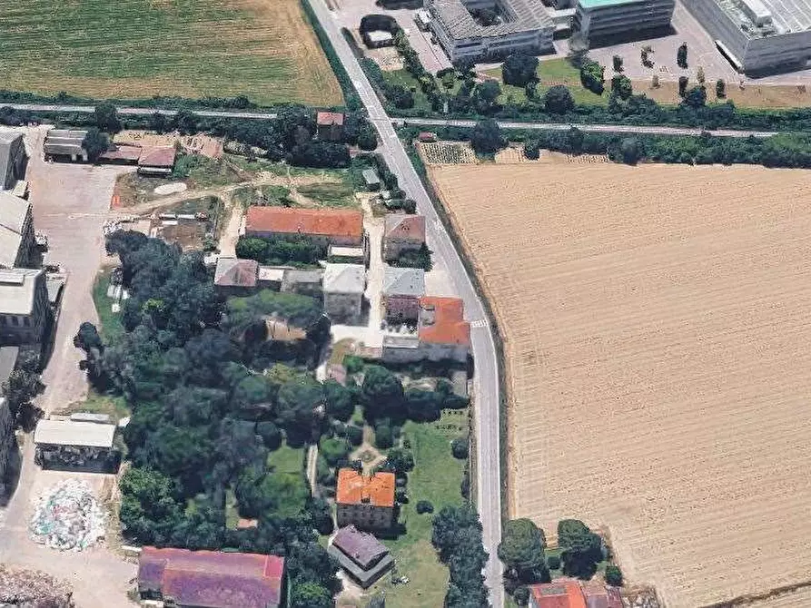 Immagine 6 di Magazzino in vendita  in Via Zuccherificio a Ravenna