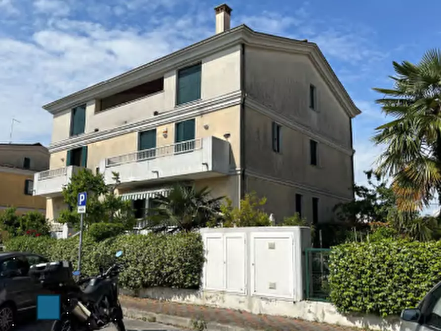 Immagine 9 di Appartamento in vendita  in Via Michelangelo a Fosso'