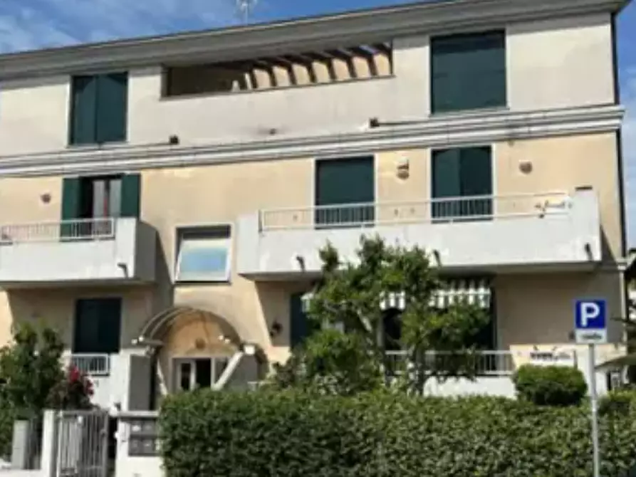 Immagine 15 di Appartamento in vendita  in Via Michelangelo a Fosso'