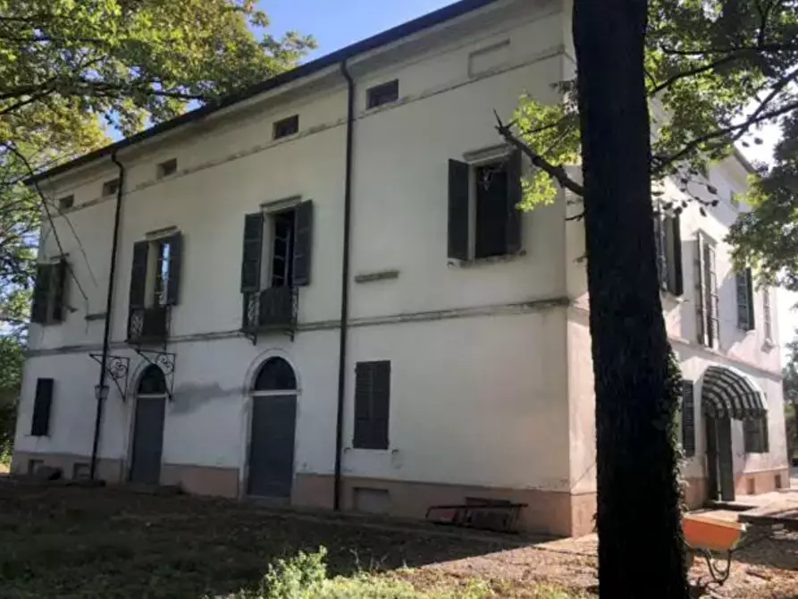 Immagine 2 di Villa in vendita  in Stradello Perizzi a Parma