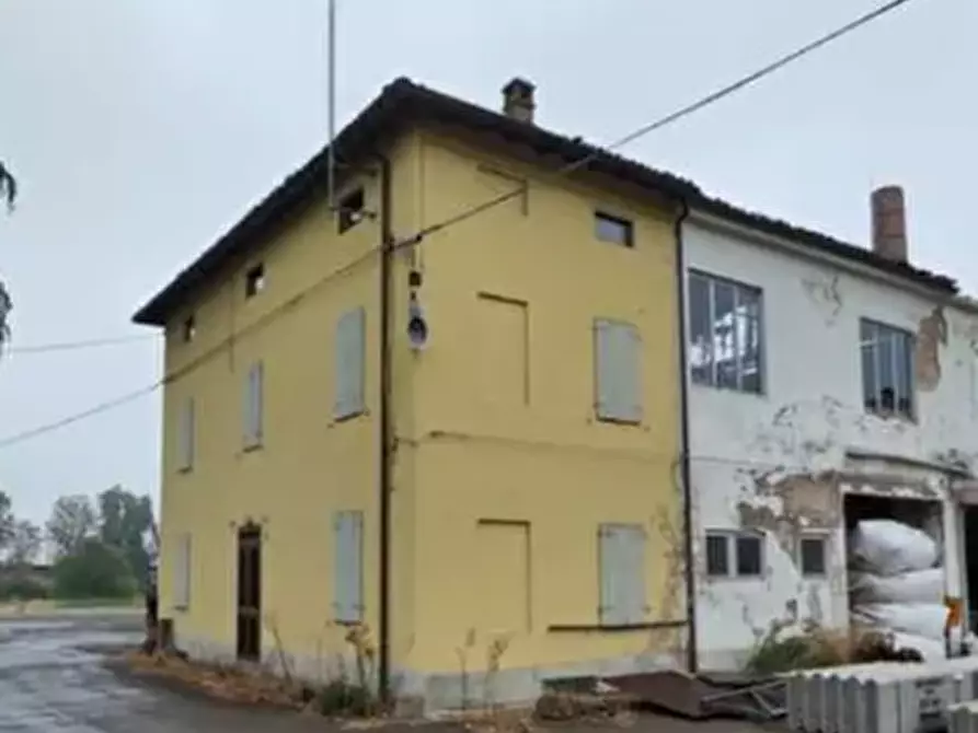 Immagine 6 di Casa indipendente in vendita  in Via Stanislao Campana a Parma