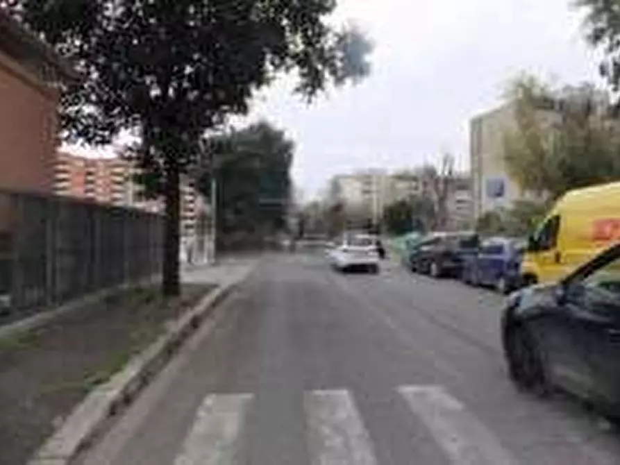 Immagine 2 di Garage in vendita  in Via di Grotta di Gregna  a Roma