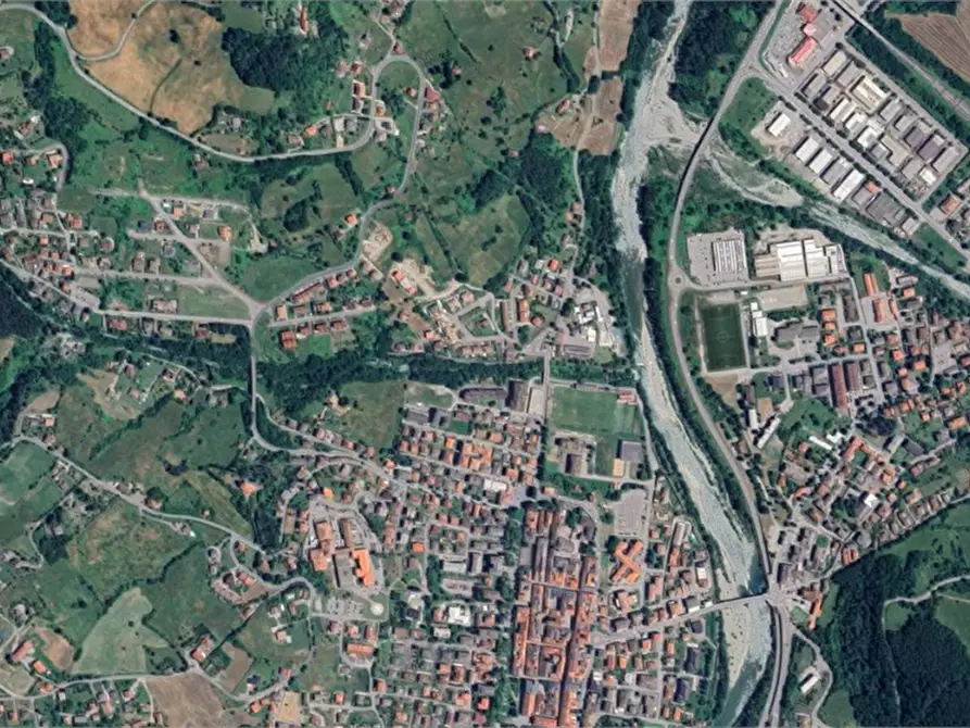 Immagine 26 di Appartamento in vendita  in Via della Costituzione  a Borgo Val Di Taro