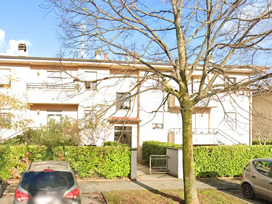 Immagine 10 di Appartamento in vendita  in Via Raffaello a Solignano