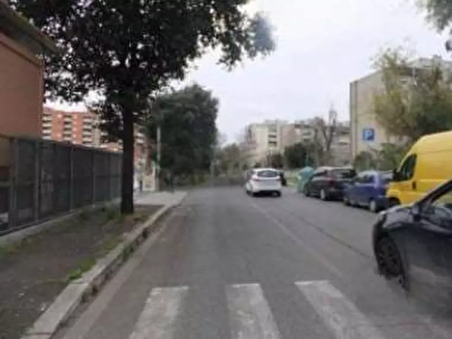 Immagine 7 di Garage in vendita  in via di Grotta di Gregna  a Roma