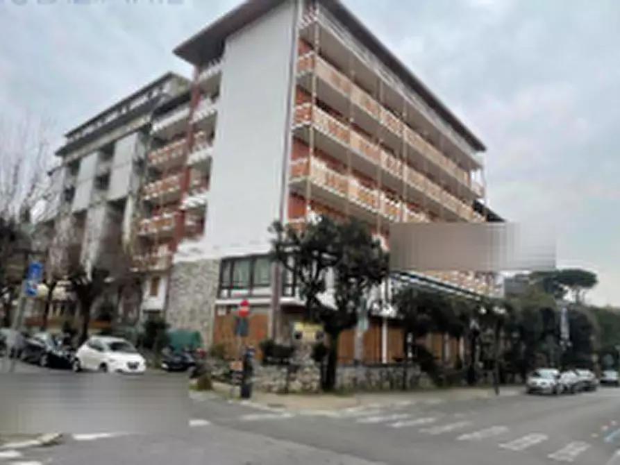 Immagine 4 di Hotel in vendita  in Viale IV Novembre  a Montecatini Terme