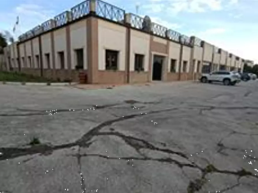 Immagine 2 di Laboratorio in vendita  in Strada Mostrapiedi a Sant'elpidio A Mare