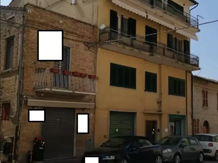 Immagine 1 di Negozio in vendita  in Via Giuseppe Garibaldi  a Ponzano Di Fermo