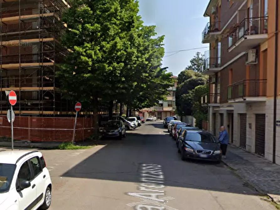 Immagine 4 di Laboratorio in vendita  in Via Arenzano a Modena