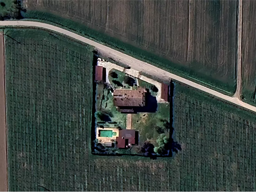 Immagine 21 di Villa in vendita  in Via Franchini a Bomporto