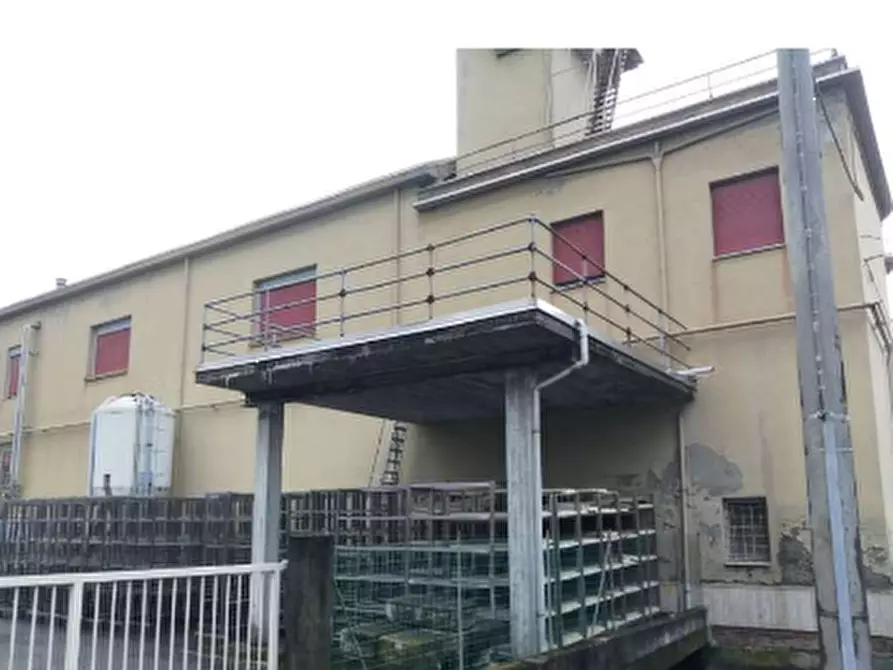 Immagine 1 di Capannone industriale in vendita  in Via Doccia a Vignola