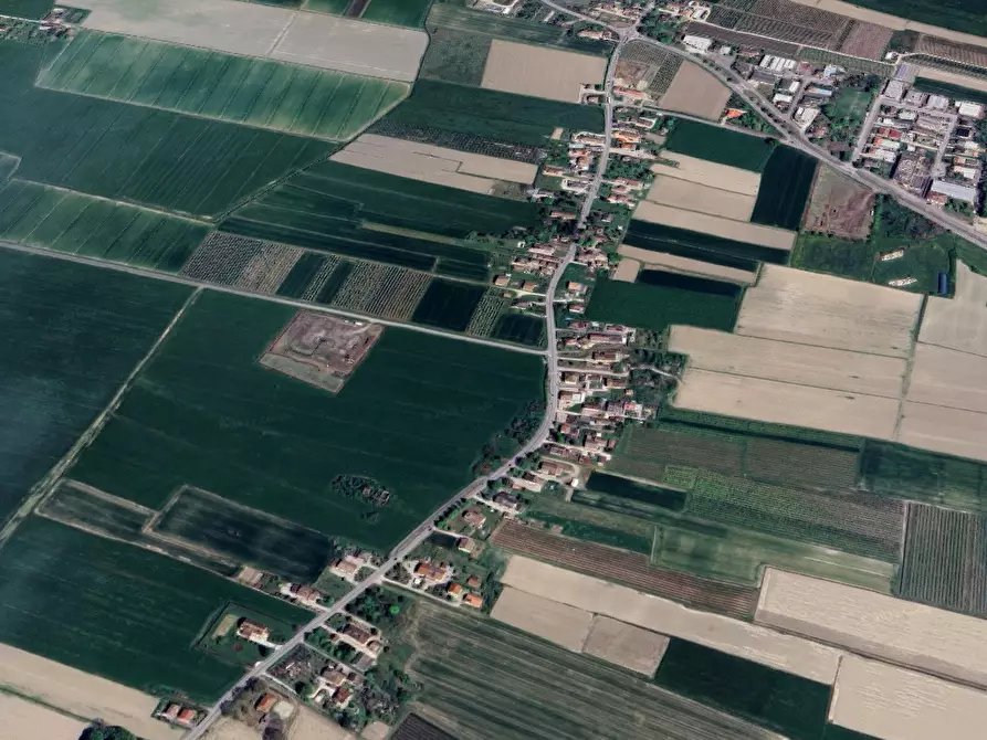 Immagine 11 di Rustico / casale in vendita  in Via G. Matteotti a San Possidonio