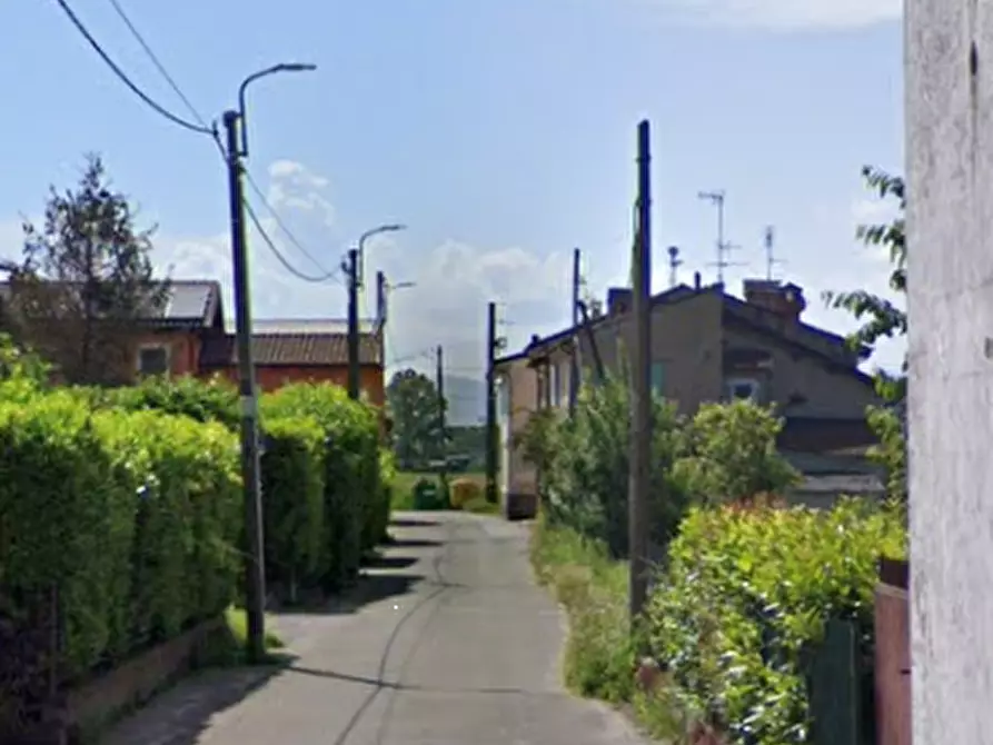 Immagine 5 di Garage in vendita  in Via Stradavecchia a Bastida Pancarana