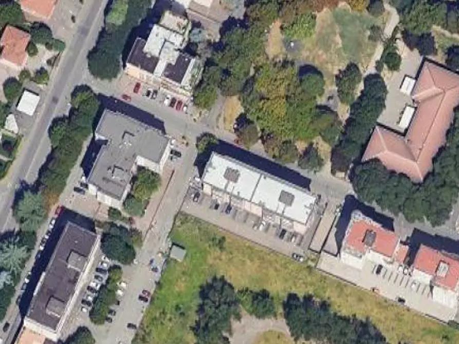 Immagine 6 di Negozio in vendita  in Via Cimabue  a Carpi