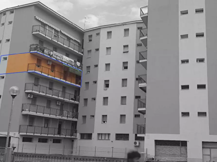 Immagine 3 di Appartamento in vendita  in viale A. Gramsci a Modena