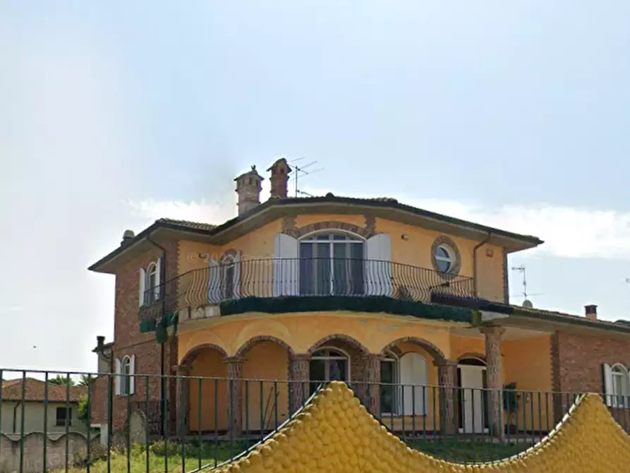 Immagine 1 di Villa in vendita  in Via Primo Ernesto Laudi a Sommo