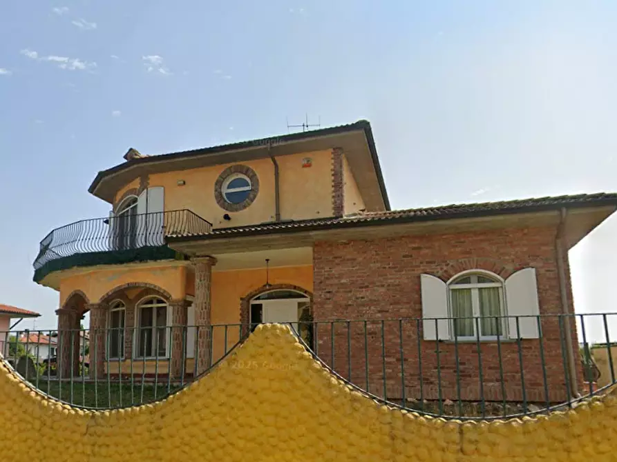 Immagine 4 di Villa in vendita  in Via Primo Ernesto Laudi a Sommo