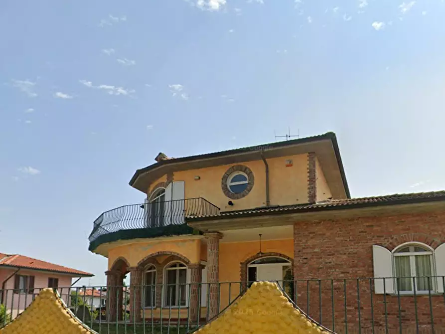 Immagine 5 di Villa in vendita  in Via Primo Ernesto Laudi a Sommo