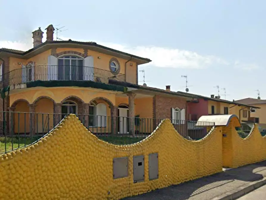 Immagine 12 di Villa in vendita  in Via Primo Ernesto Laudi a Sommo