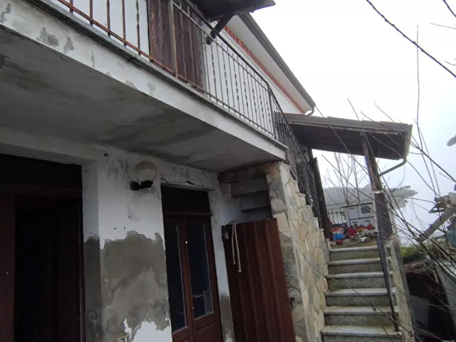 Immagine 13 di Villa in vendita  in Frazione Rossone a Zavattarello