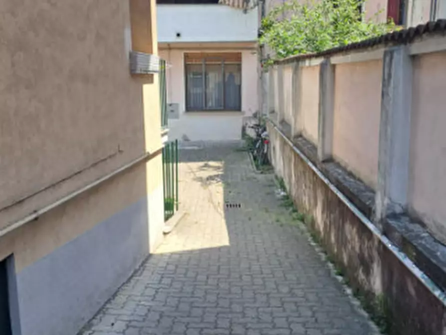 Immagine 1 di Appartamento in vendita  in Via Gaetano Donizetti a Vigevano