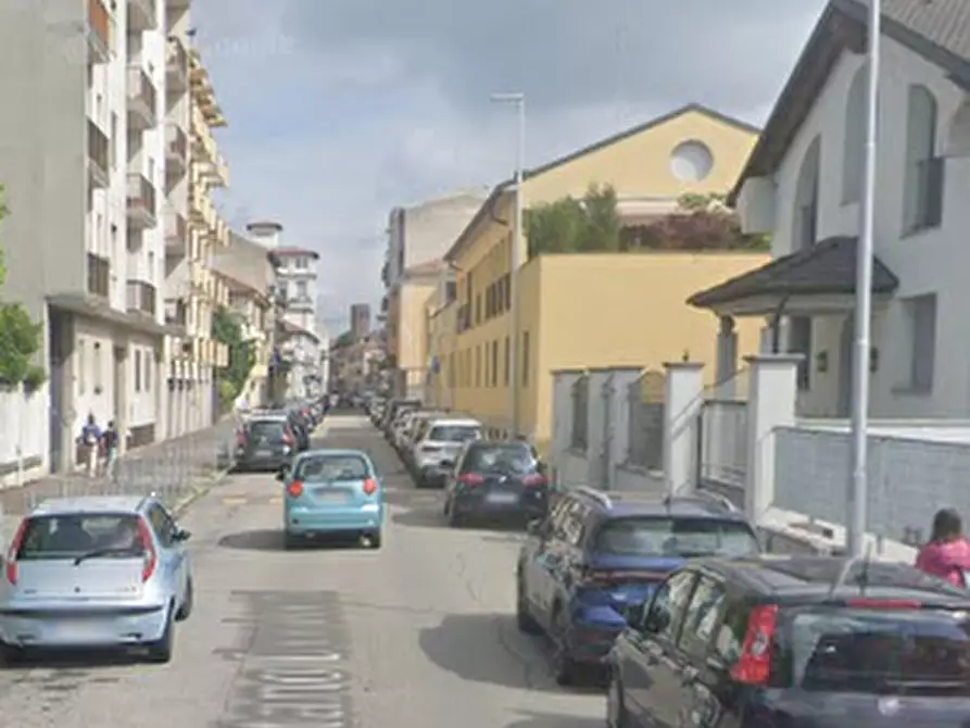 Immagine 10 di Appartamento in vendita  in Via Gaetano Donizetti a Vigevano