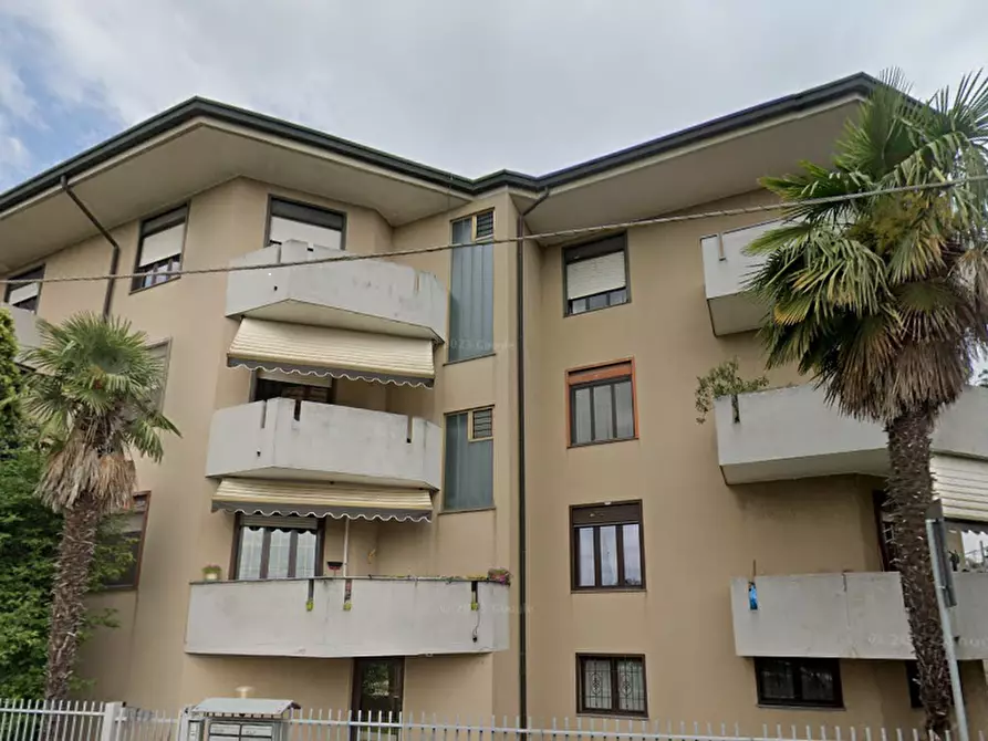 Immagine 5 di Appartamento in vendita  in Via Abbiategrasso a Cisliano