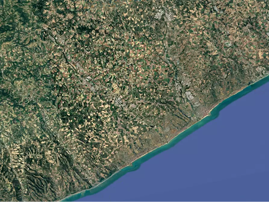 Immagine 10 di Garage in vendita  in Via Faleriense Est  a Montegiorgio