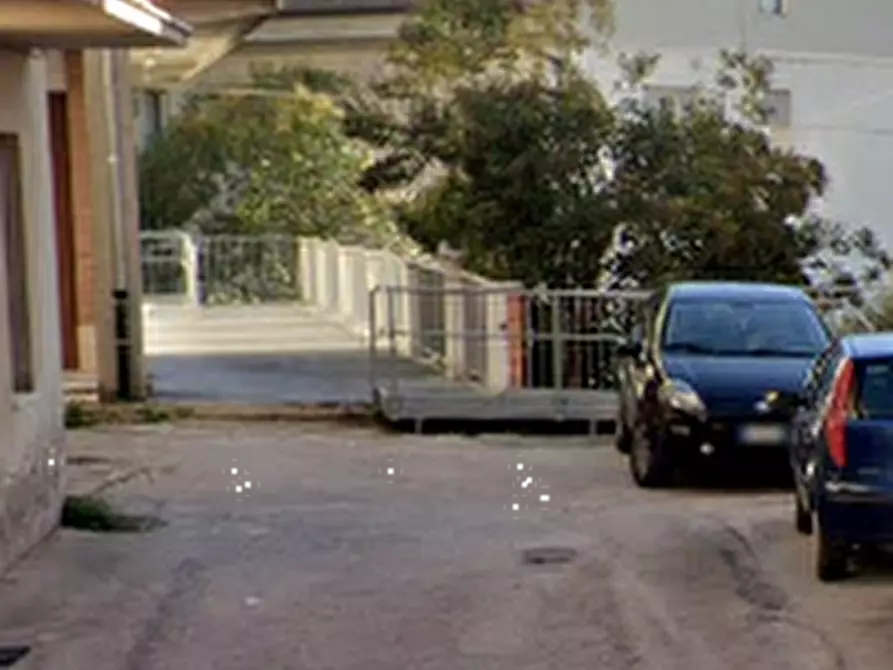 Immagine 7 di Magazzino in vendita  in Via Monte Grappa a Monte Urano