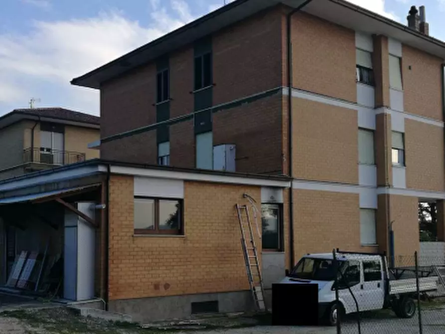 Immagine 2 di Garage in vendita  in Via Castrucciari a Montegiorgio