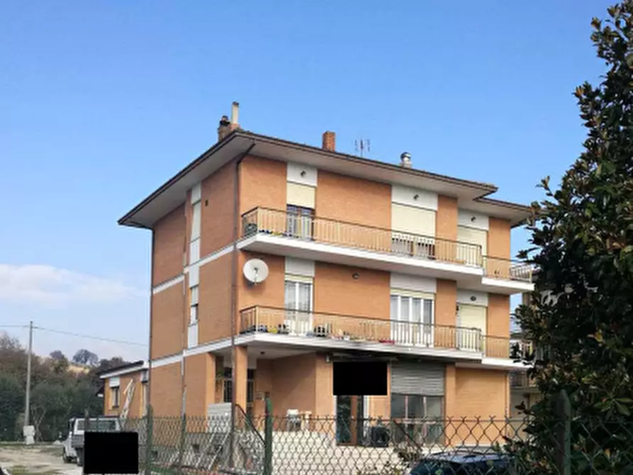 Immagine 3 di Garage in vendita  in Via Castrucciari a Montegiorgio