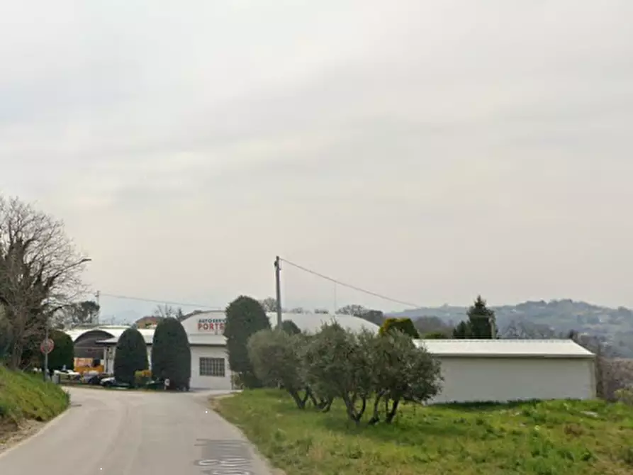 Immagine 7 di Garage in vendita  in Via Castrucciari a Montegiorgio