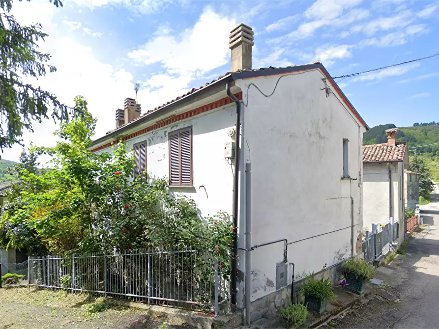 Immagine 5 di Villa in vendita  in Frazione Rossone a Zavattarello