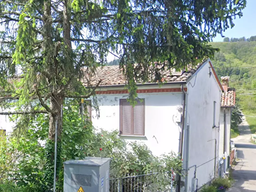 Immagine 4 di Villa in vendita  in Frazione Rossone a Zavattarello