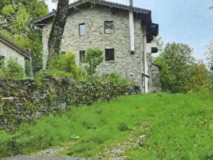 Immagine 7 di Appartamento in vendita  in Via Osteria a Pievepelago