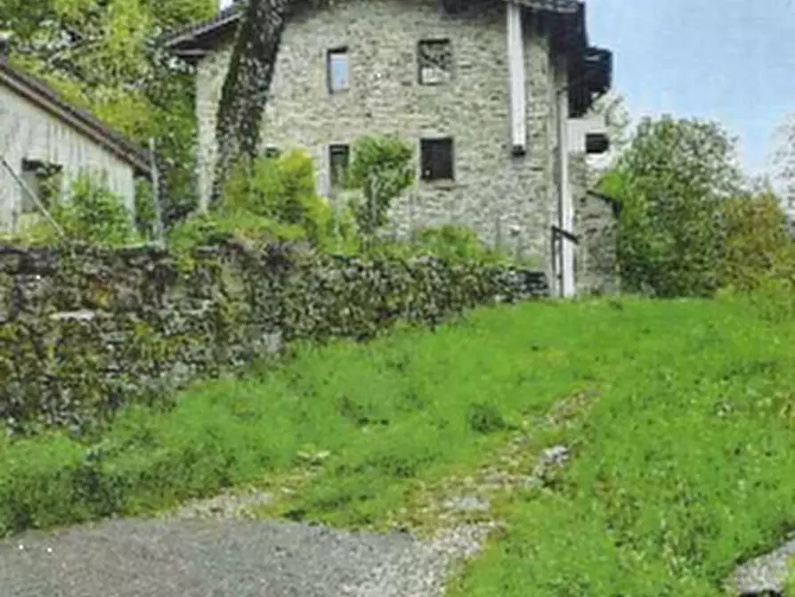 Immagine 8 di Appartamento in vendita  in Via Osteria a Pievepelago