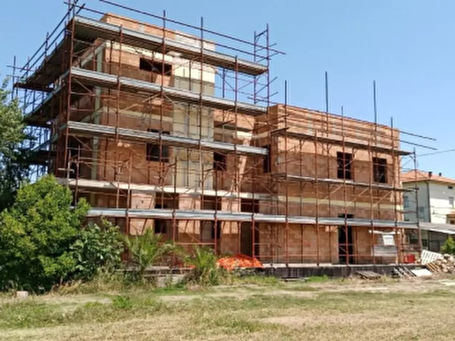 Immagine 1 di Magazzino in vendita  in Via S.P Faleriensa a Monte Urano