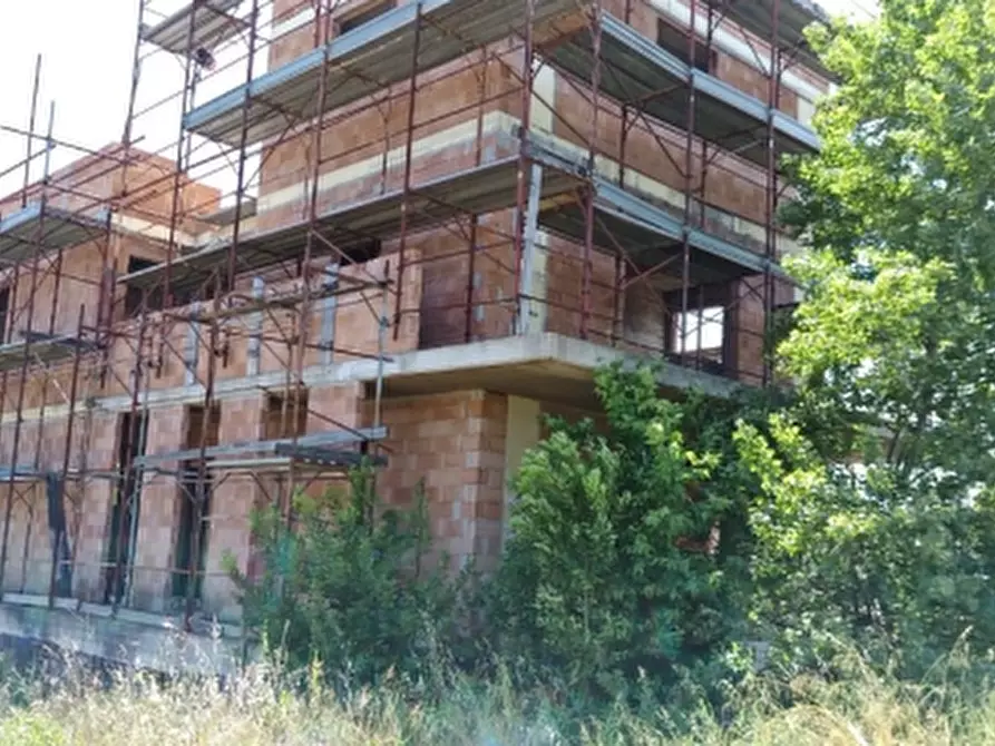 Immagine 2 di Magazzino in vendita  in Via S.P Faleriensa a Monte Urano